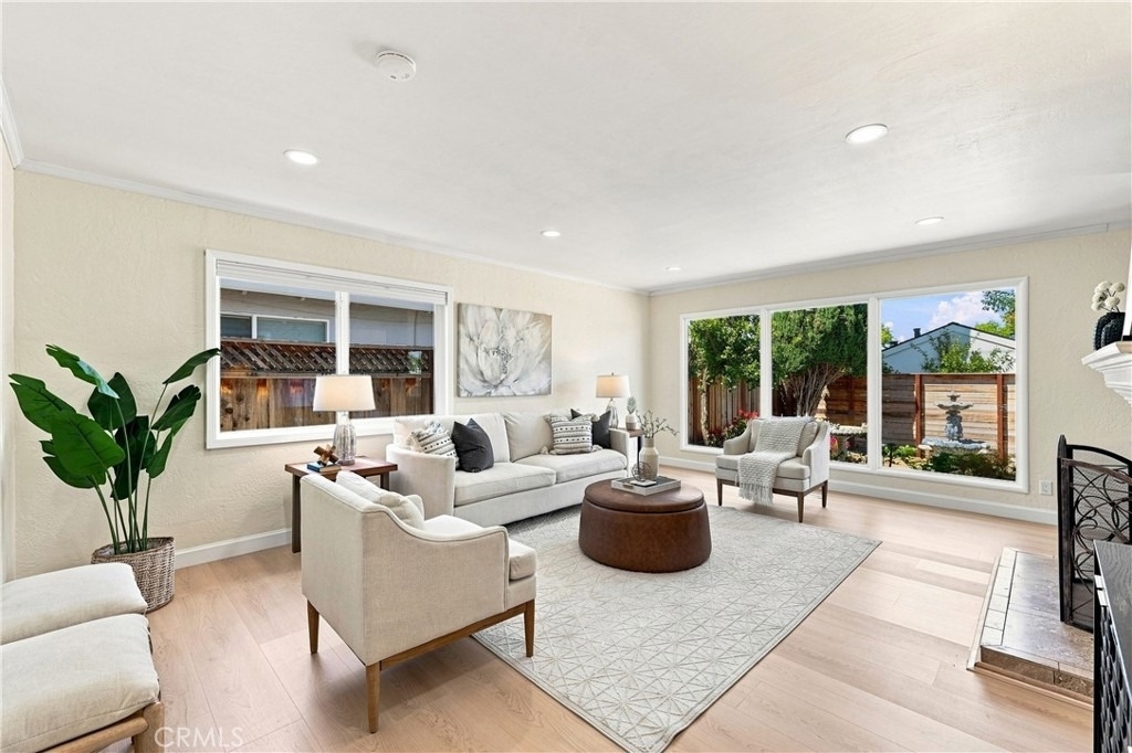 1635 Blossom Hill - Photo 3