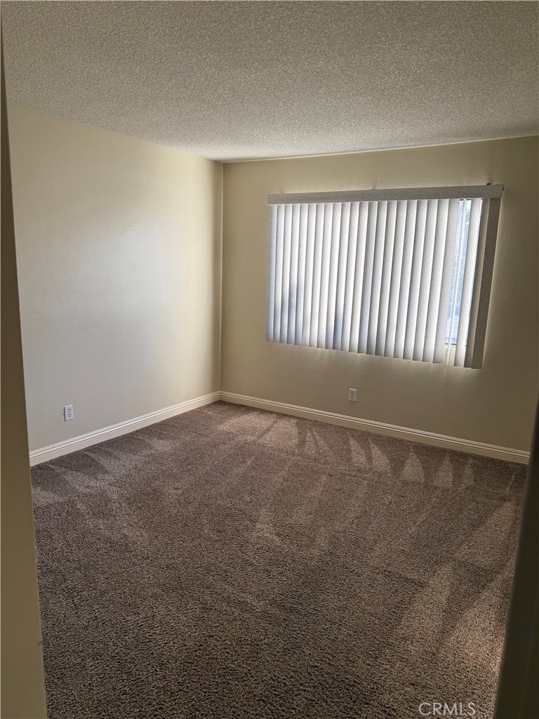 135 S Poplar - Photo 5