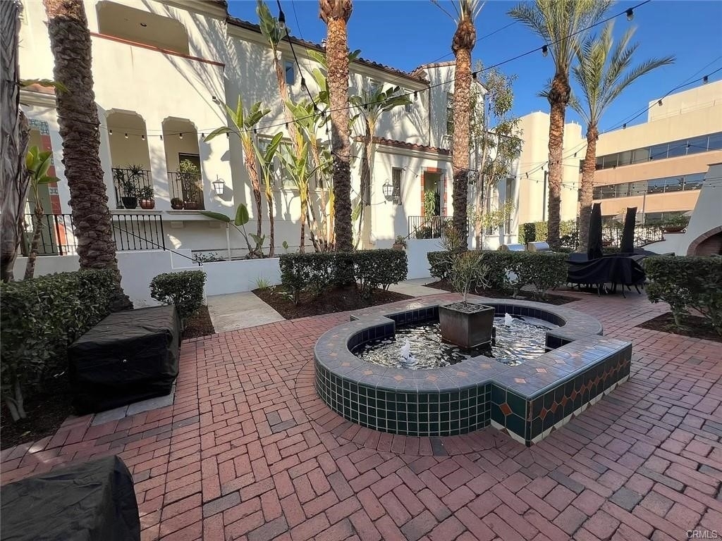 1752 Grand Avenue - Photo 5