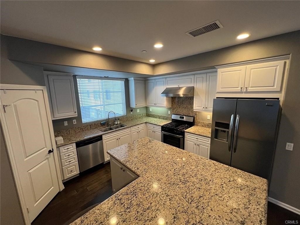 1752 Grand Avenue - Photo 16