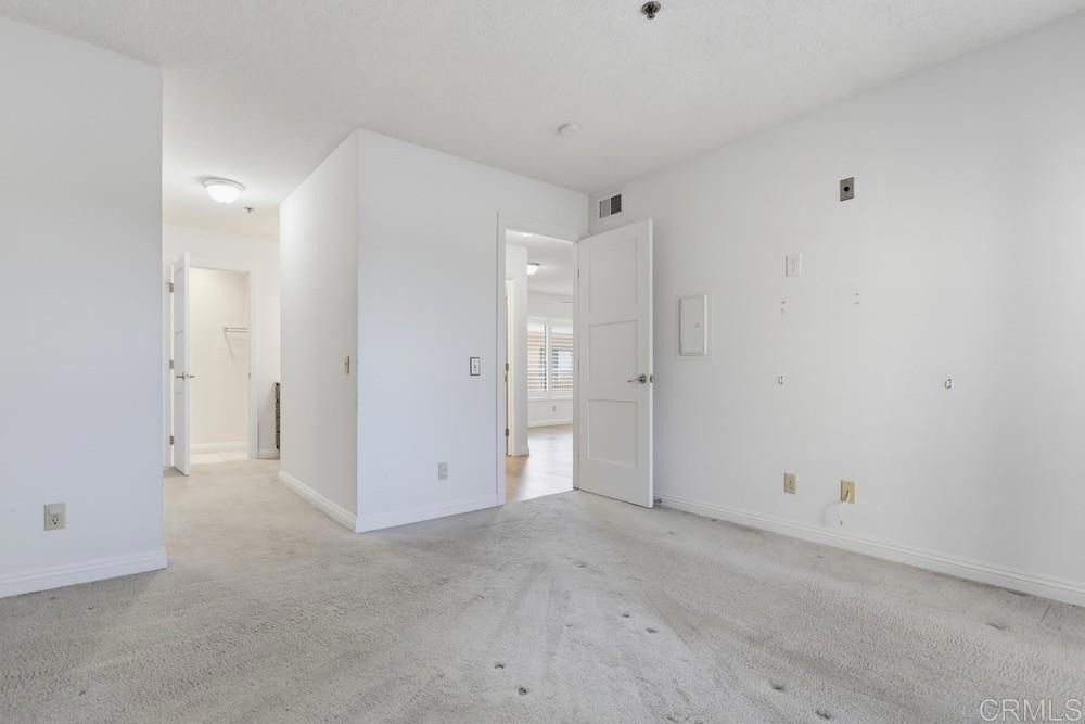 5649 Lake Park Way - Photo 22