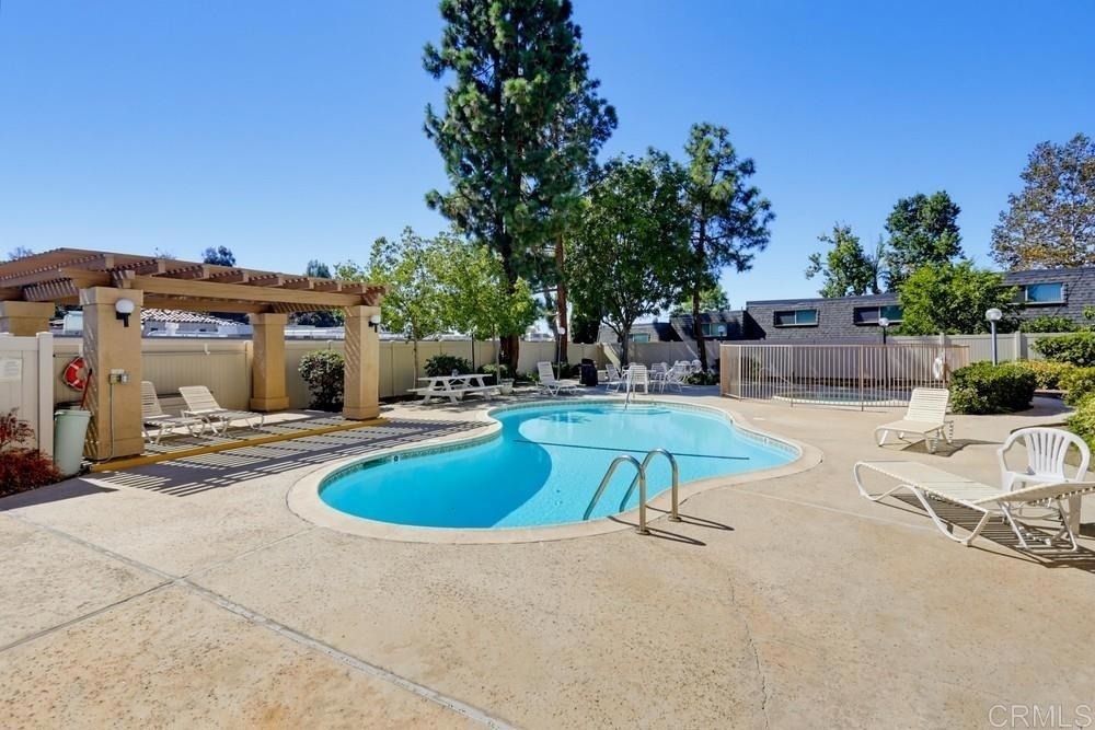 5649 Lake Park Way - Photo 30