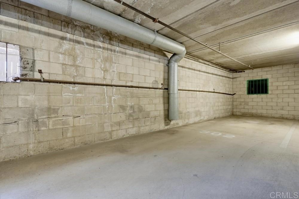 5649 Lake Park Way - Photo 31