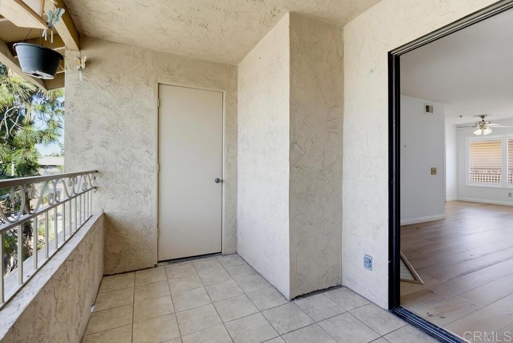 5649 Lake Park Way - Photo 14