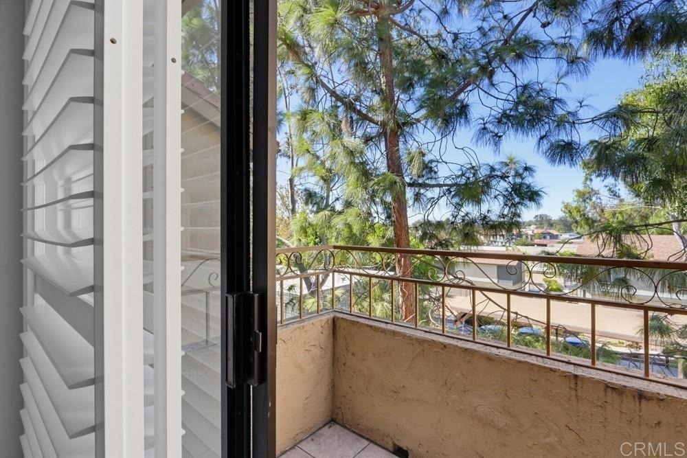 5649 Lake Park Way - Photo 26
