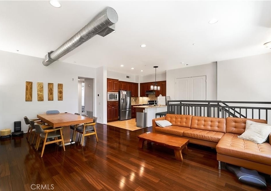 309 Metro Court - Photo 2