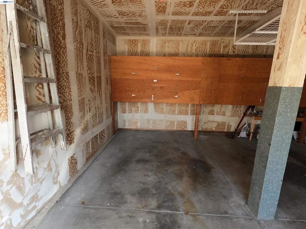 1124 Hollywood Ave - Photo 18