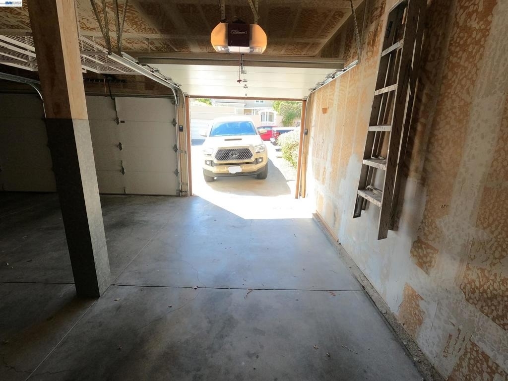 1124 Hollywood Ave - Photo 16