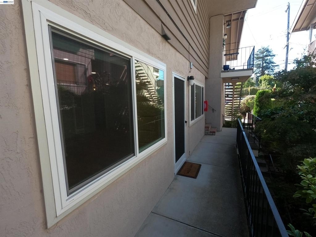 1124 Hollywood Ave - Photo 14