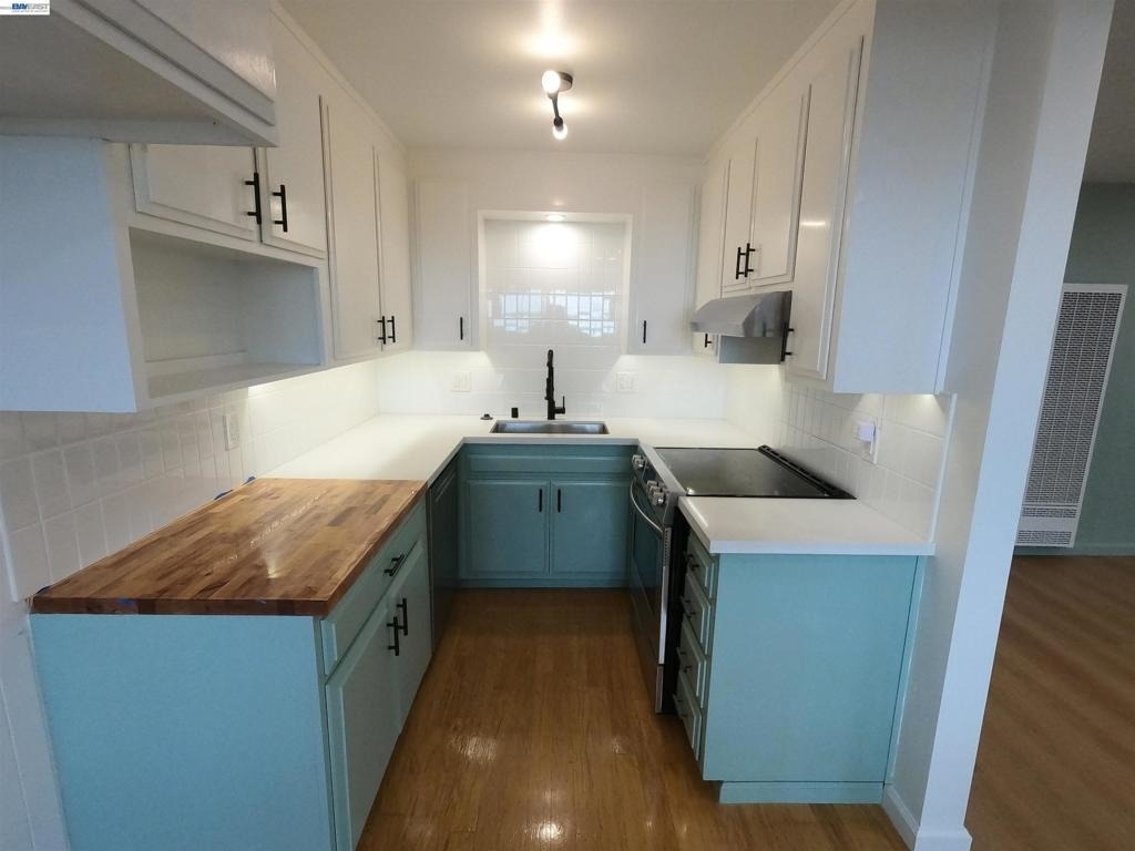 1124 Hollywood Ave - Photo 0