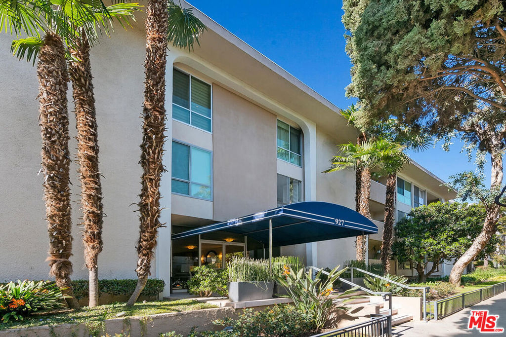 927 N Kings Road - Photo 31