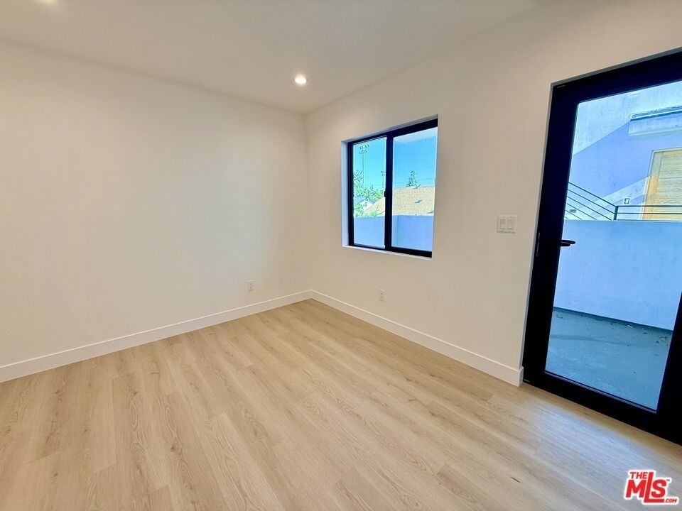 2707 Benedict Street - Photo 18