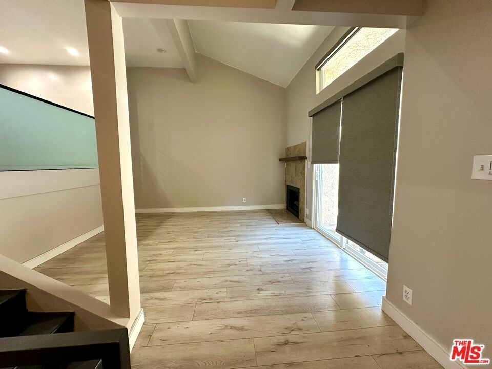 13621 Valerio Street - Photo 6