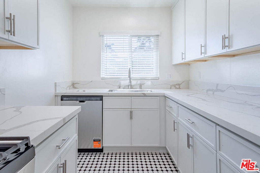 4141 Los Feliz Boulevard - Photo 11