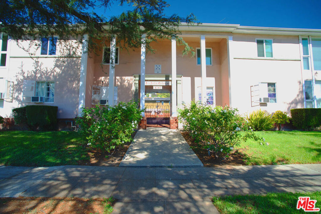 4141 Los Feliz Boulevard - Photo 1