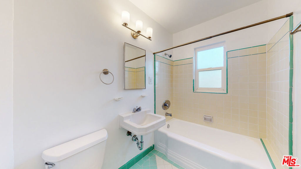 11284 Montana Avenue - Photo 10
