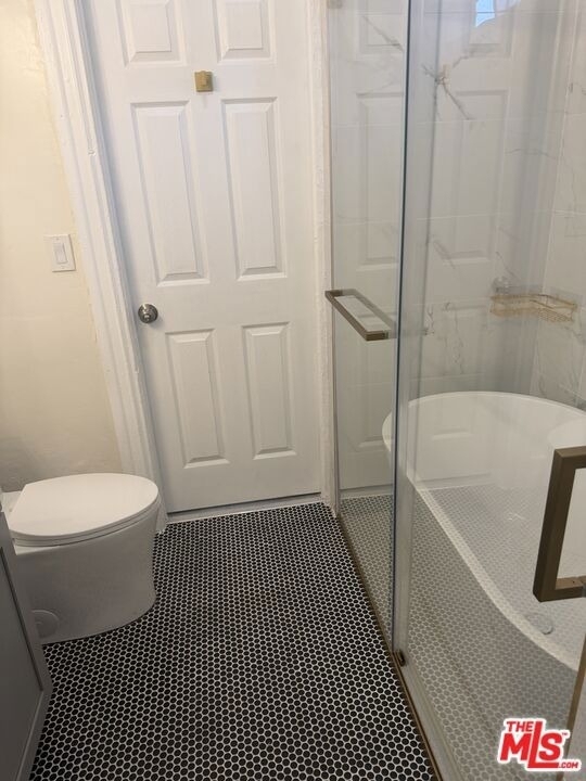 1201 E 20th Street - Photo 2
