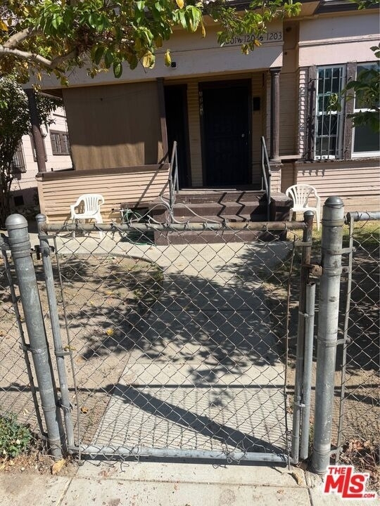 1201 E 20th Street - Photo 9