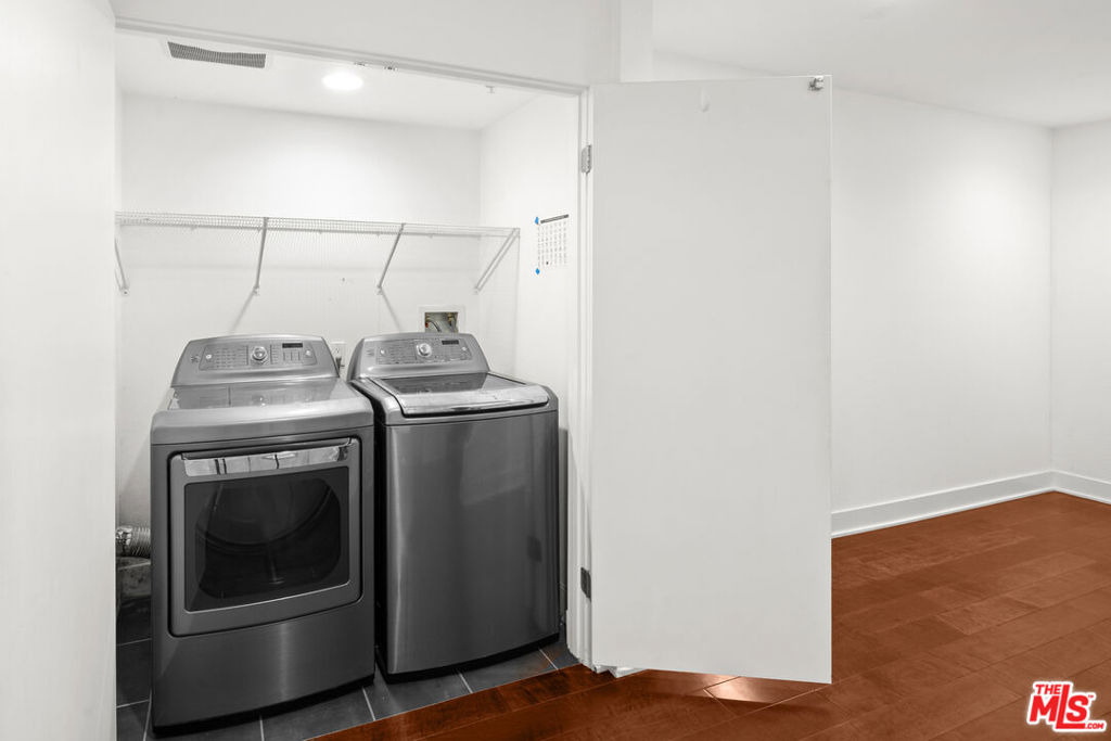 5907 Saturn Street - Photo 3
