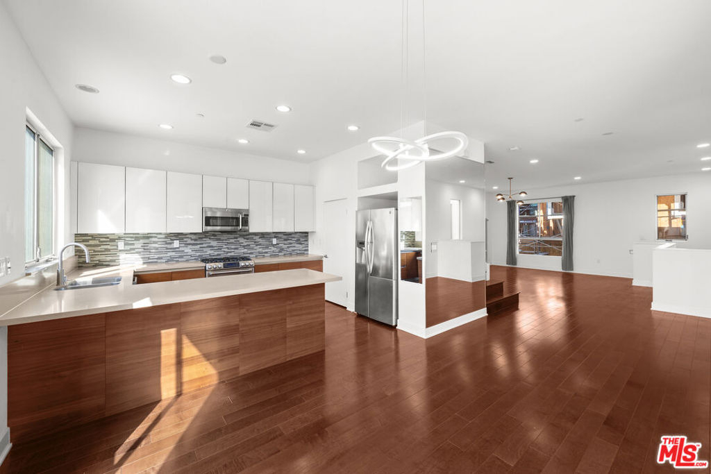 5907 Saturn Street - Photo 9