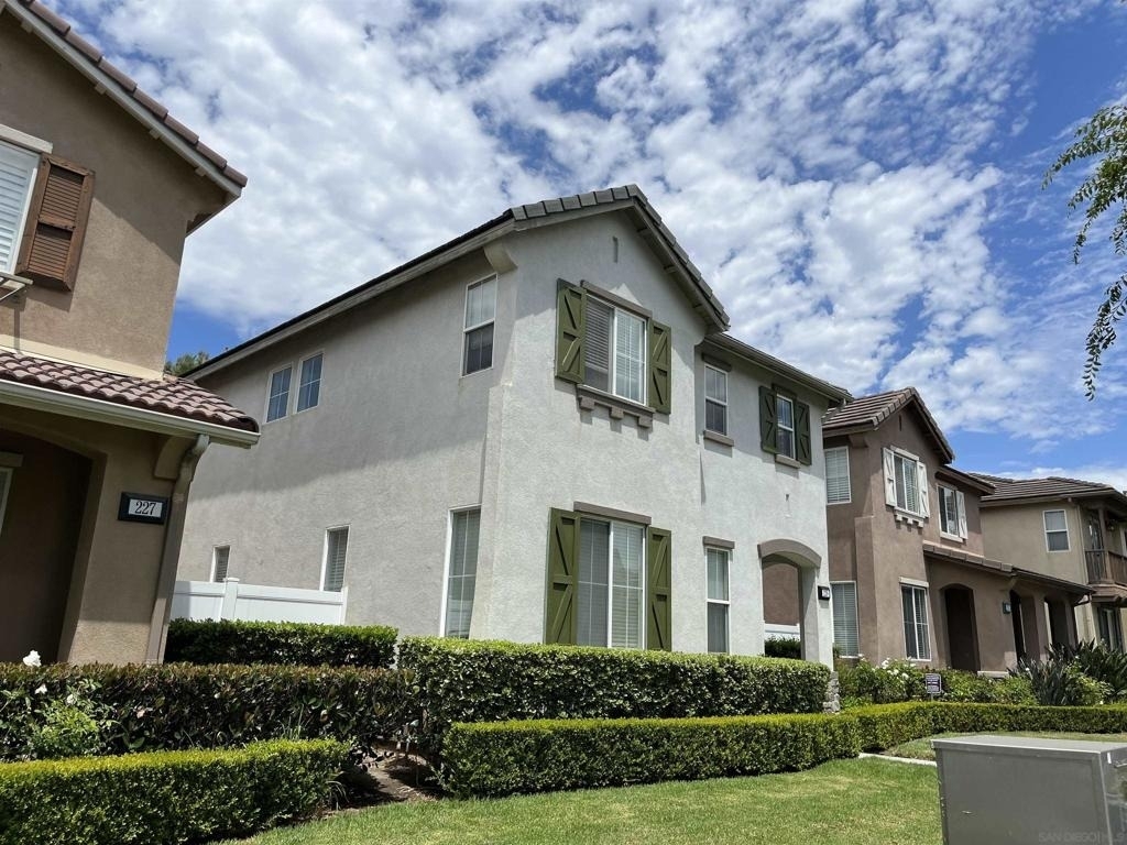 229 Kensington Park - Photo 0