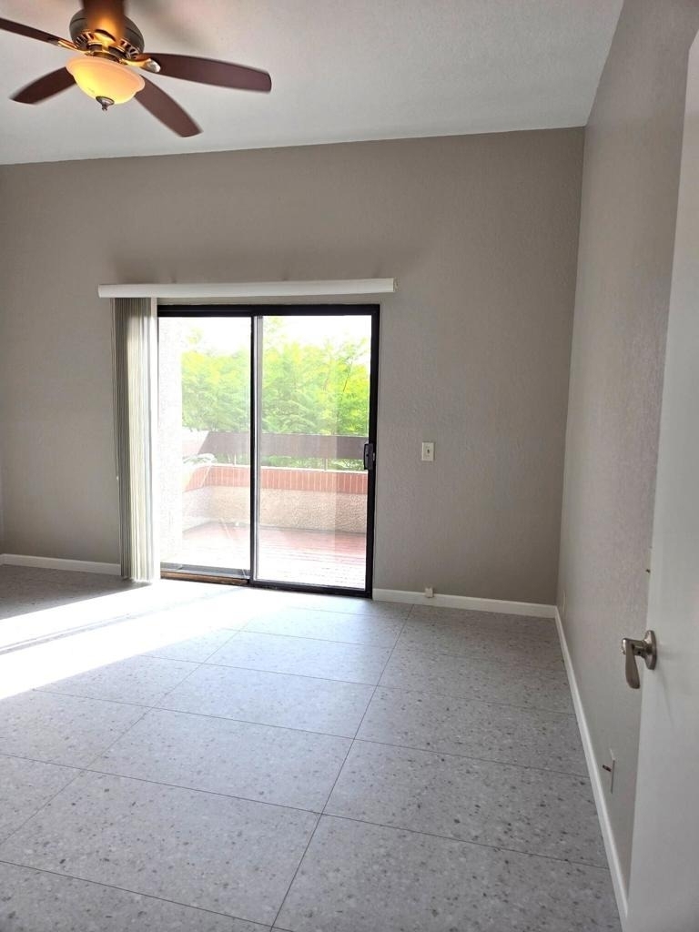 2601 S Broadmoor Drive - Photo 9