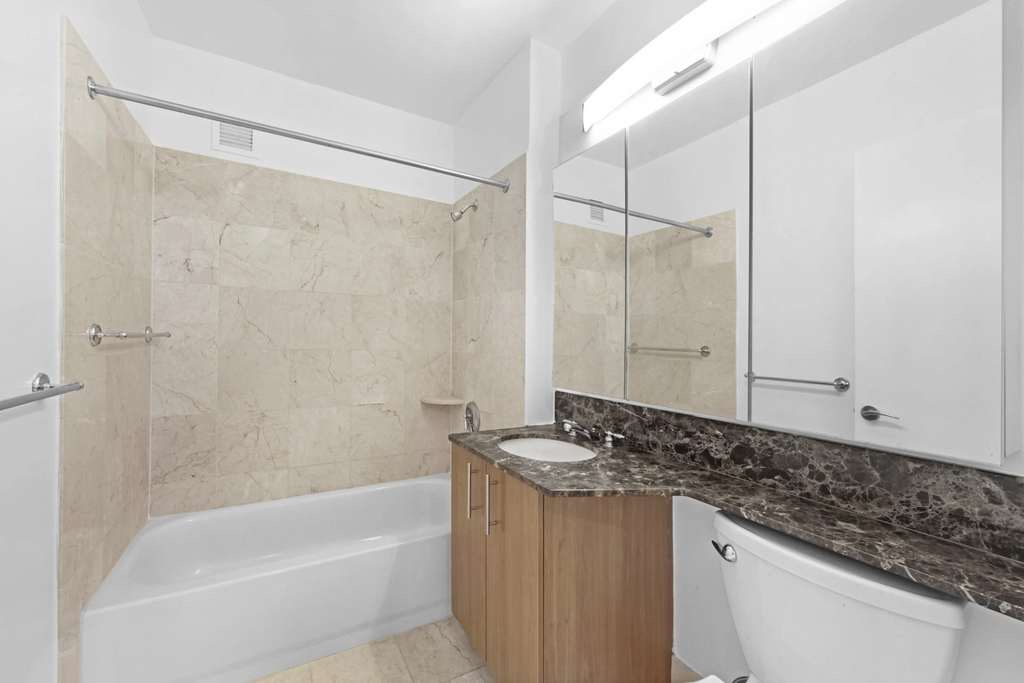 1BR in Upper East Side - Photo 7