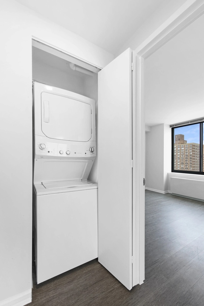 1BR in Upper East Side - Photo 4