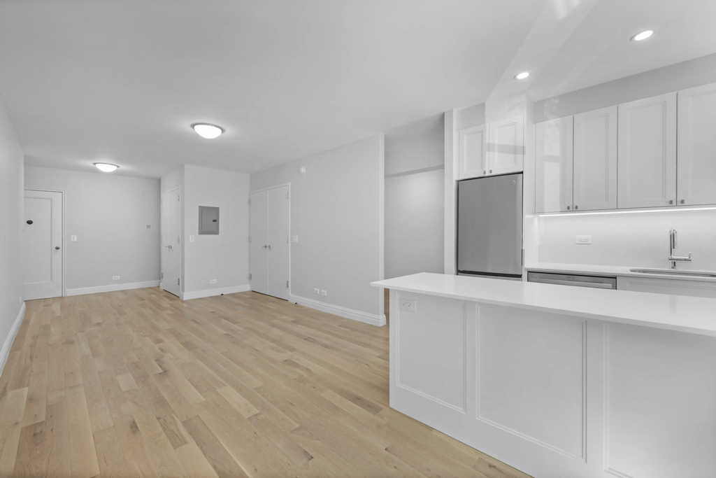 Studio in West Village - Photo 4