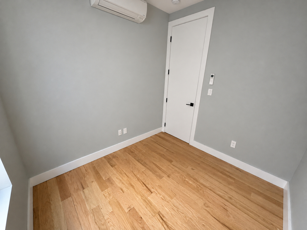 565 St Johns Place - Photo 11