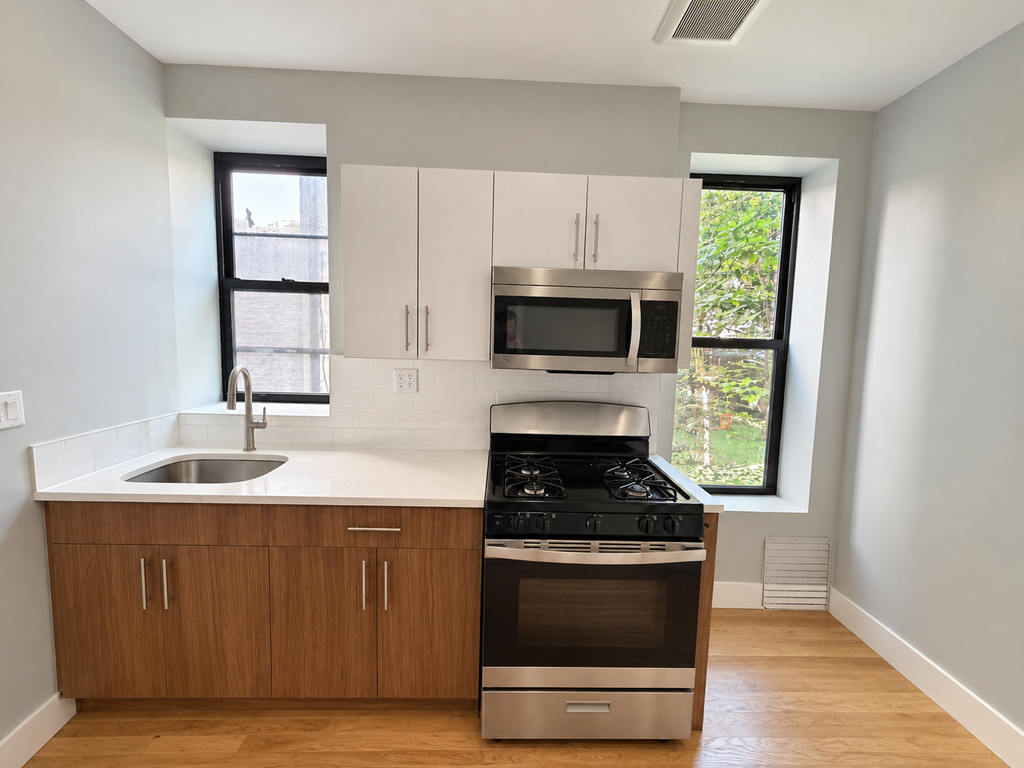 565 St Johns Place - Photo 4