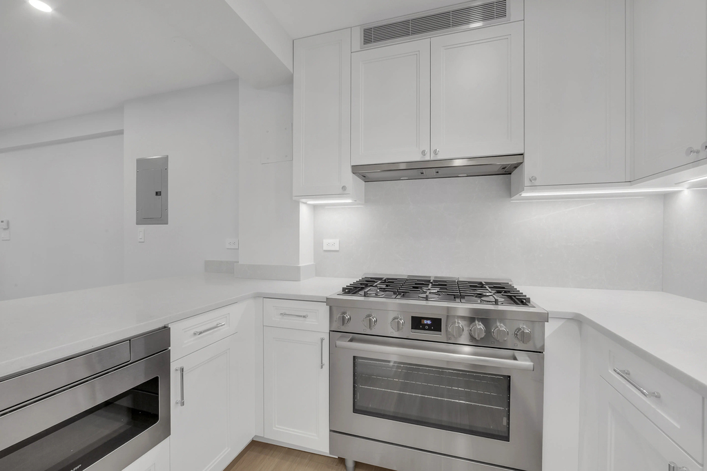 3BR in Upper East Side - Photo 3