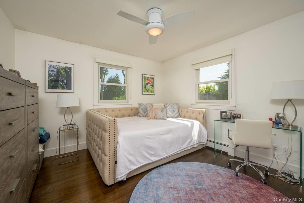 35 Maryland Boulevard - Photo 10
