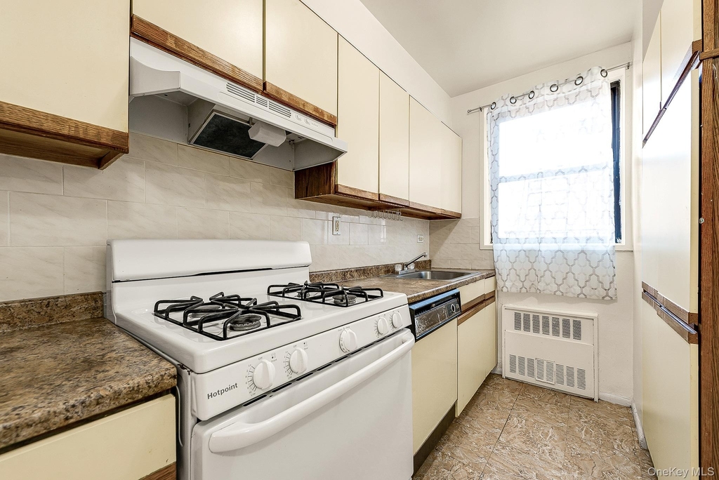65-50 Wetherole Street - Photo 13