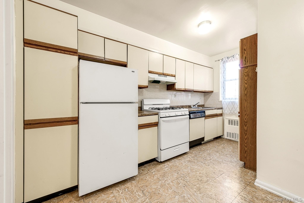 65-50 Wetherole Street - Photo 12