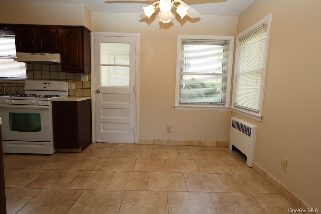 492 4th Street - Photo 4