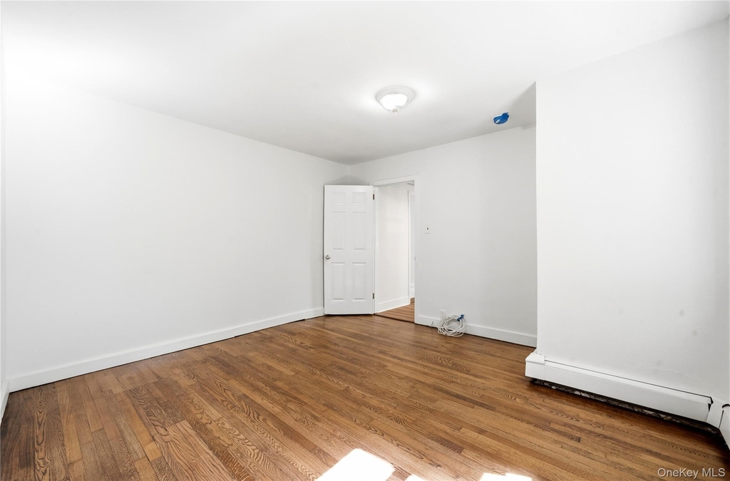99 Wall Street - Photo 15