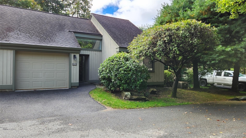 578 Heritage Hills - Photo 0