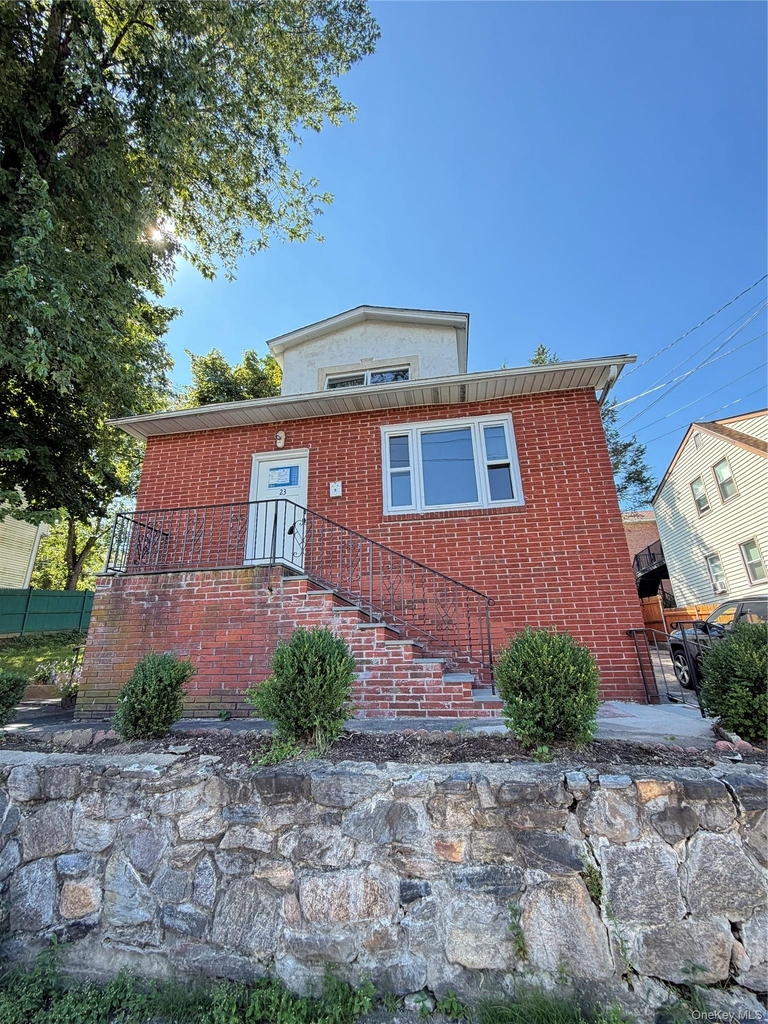 23 Mansion Ave - Photo 0