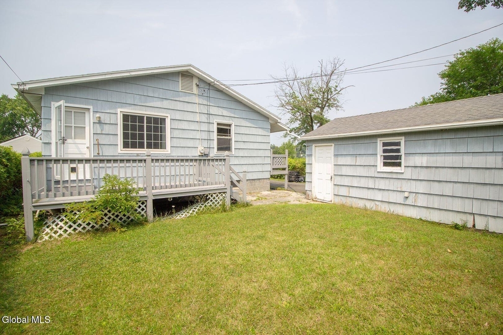 8 Park Avenue - Photo 17