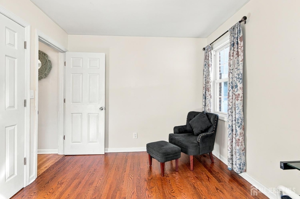 74 Elmwood Avenue - Photo 13