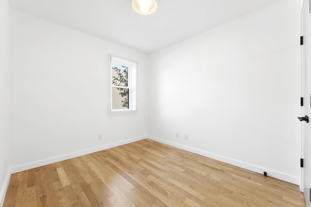 467 Hicks Street - Photo 7