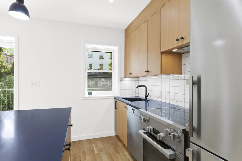 467 Hicks Street - Photo 1