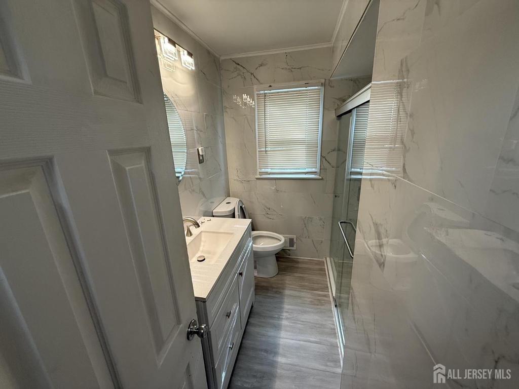 35 Maplewood Avenue - Photo 3