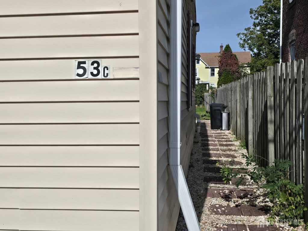 53 Ford Avenue - Photo 1