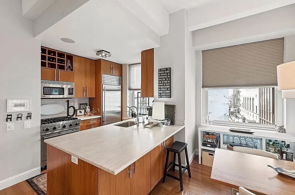 88 Greenwich Street - Photo 3