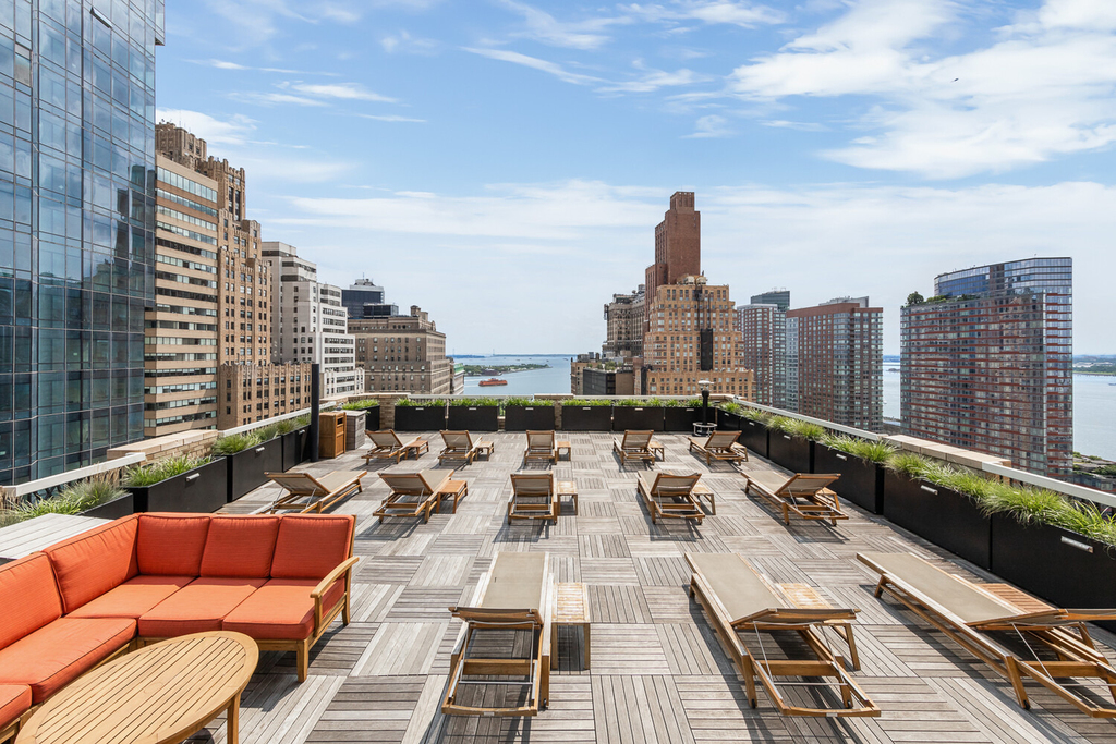88 Greenwich Street - Photo 6