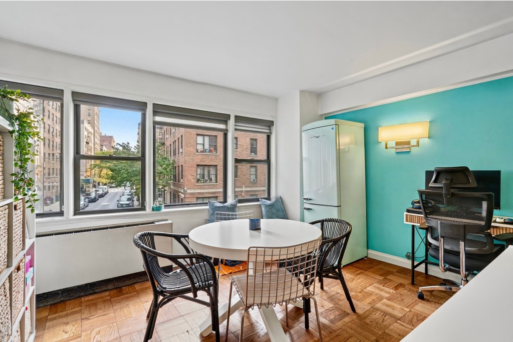 55 E 9th Street - Photo 1