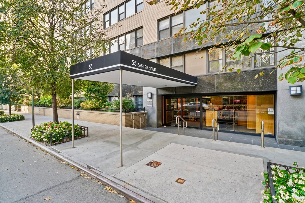 55 E 9th Street - Photo 5