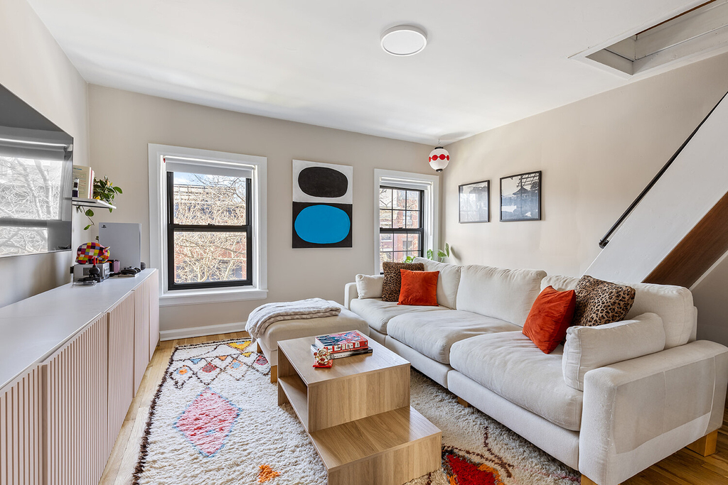 319 Union Street - Photo 0